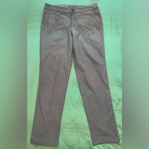 Lululemon Men’s Commission Slim-Fit Pant 30" *Warpstreme
Carbon Dust, Size 32